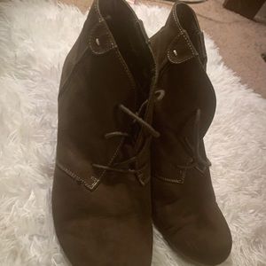 Heeled booties